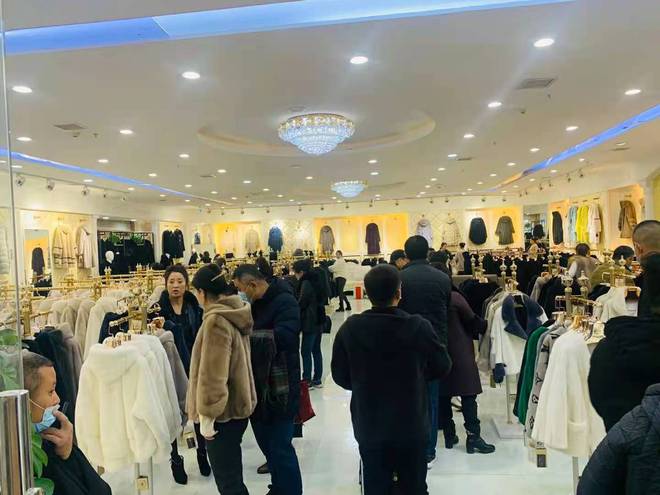 寒冬催熱皮草市場，電子產(chǎn)品銷售面臨挑戰(zhàn)